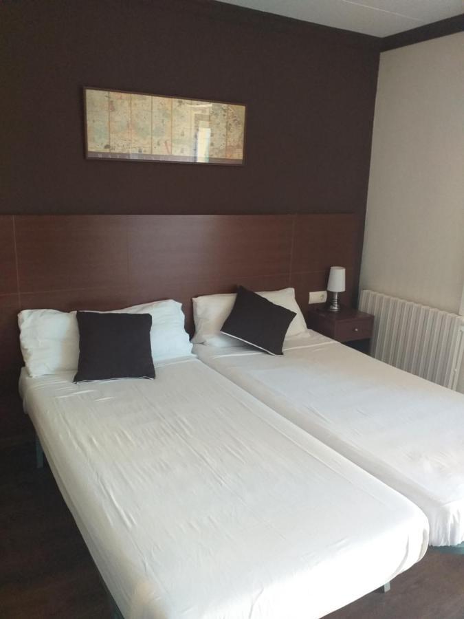 Hostal Sant Marcal Amer Экстерьер фото