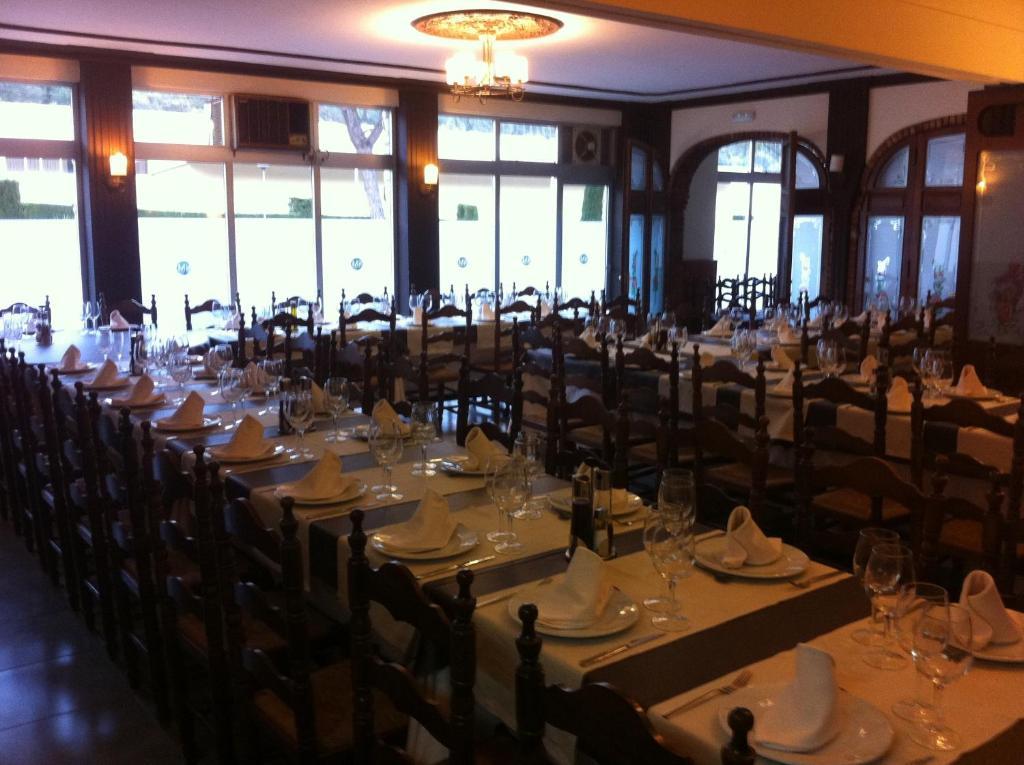 Hostal Sant Marcal Amer Экстерьер фото
